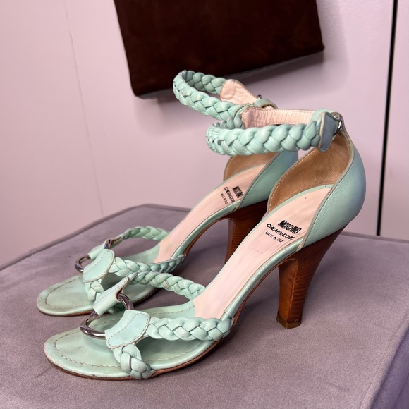 Vintage Moschino Cheap and Chic Made In Italy Blue Braided Leather Pump Heels - Picture 2 of 9